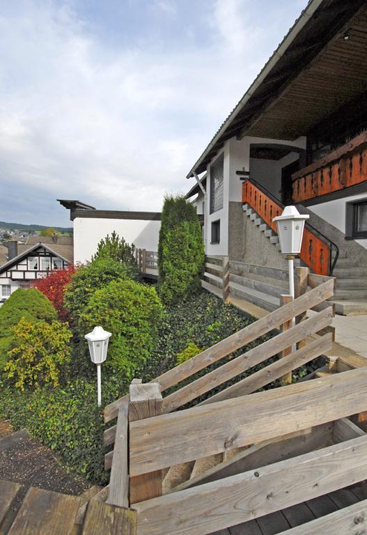 Pension "Dorfkrug" Winterberg Exterior photo